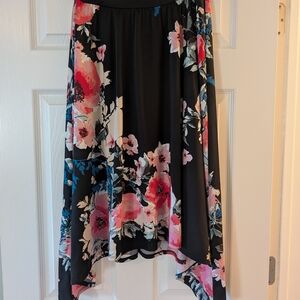 Like NEW Flowy, Beautiful Floral Black and Pink Women's Skirt